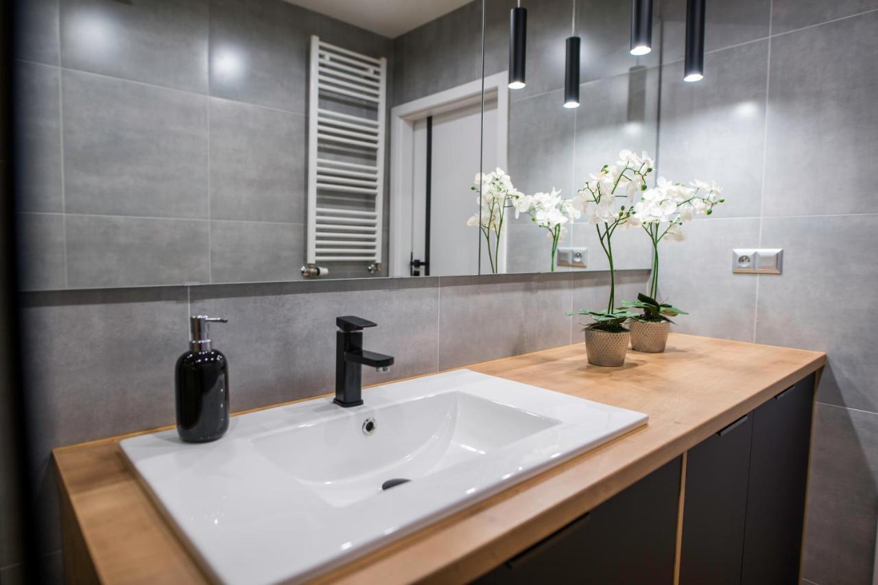 Nowoczesny Apartament Na Warmii I Mazurach Z Garazem Biskupiec  Bagian luar foto